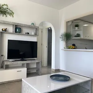 https://sea-view-apartment-duquesa-de-espaa.1costadelsol.com